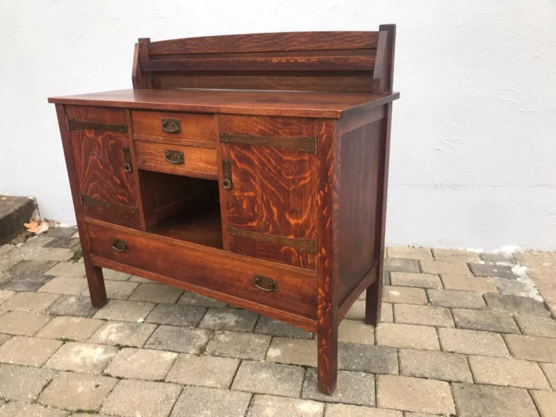 ANTIQUE  GOOD CONDITION PERIOD L&JG STICKLEY SIDEBOARD SUPER HARDWARE - Image 21