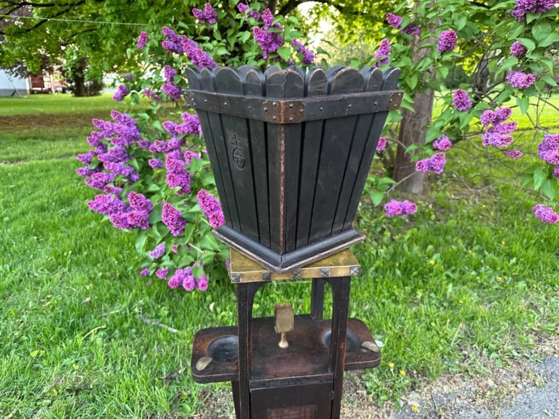 Rare ROYCROFT wastebasket with the fume black finish Stickley era - w7612 - Image 10
