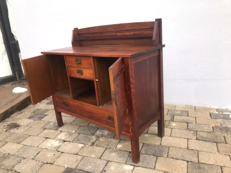 ANTIQUE  GOOD CONDITION PERIOD L&JG STICKLEY SIDEBOARD SUPER HARDWARE - Image 22