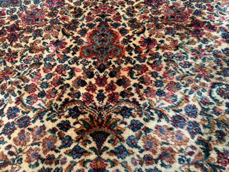Vintage Karastan Rug - size 6'3" by 9' RR5299 - Image 19