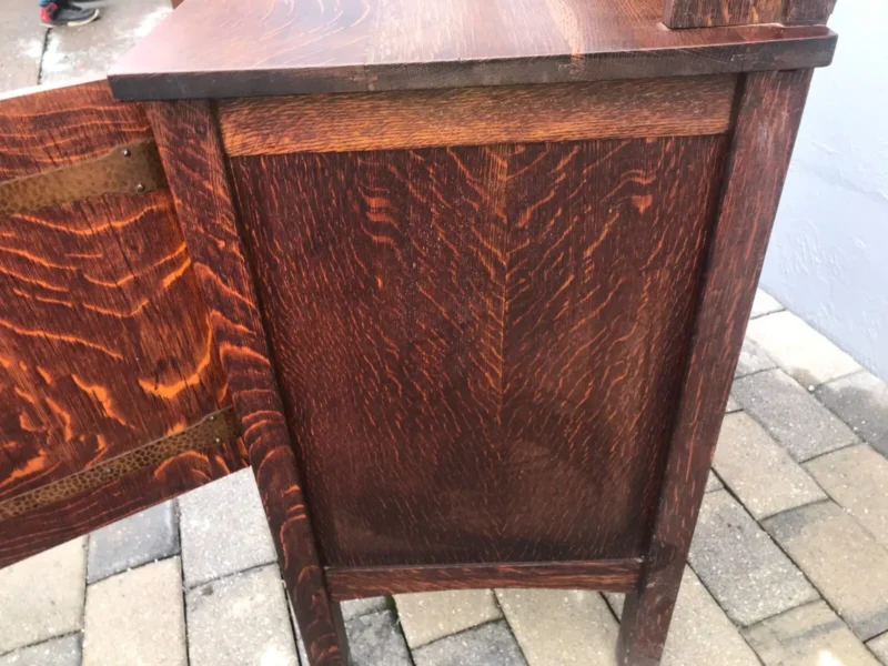 ANTIQUE  GOOD CONDITION PERIOD L&JG STICKLEY SIDEBOARD SUPER HARDWARE - Image 3
