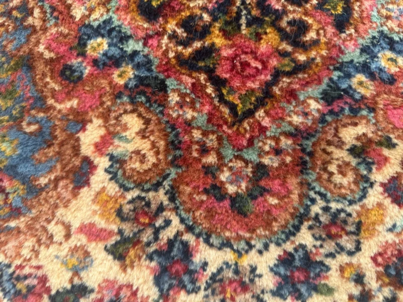 Vintage Karastan Rug - size 6'3" by 9' RR5299 - Image 5