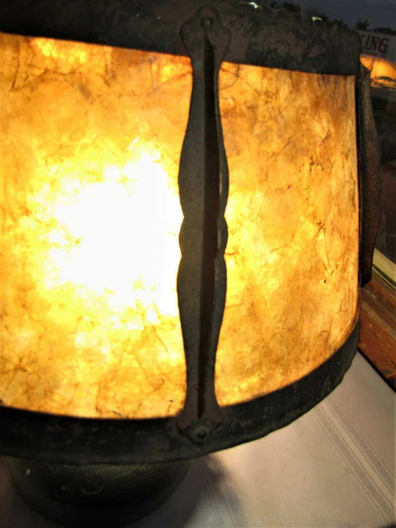 Period Arts and Crafts Table Lamp with PERIOD Mica , Stickley era w529 - Image 7