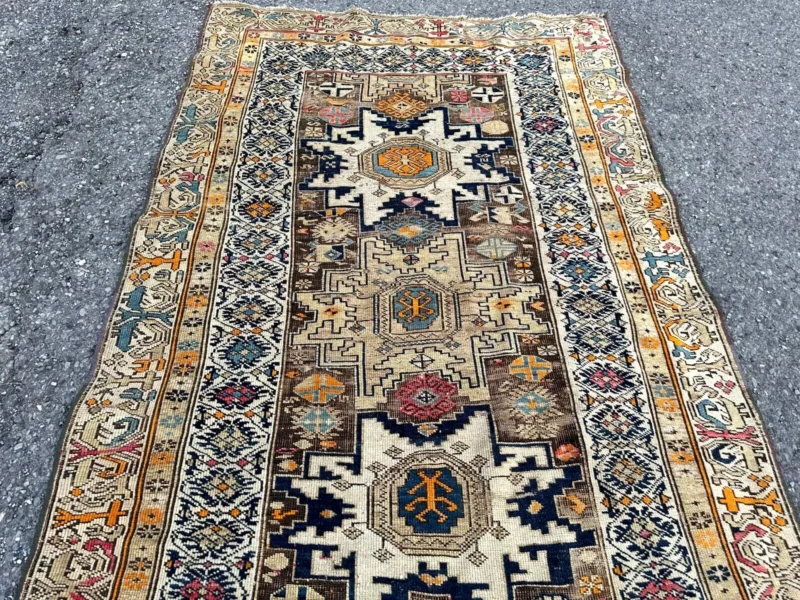 ANTIQUE Caucasian oriental rug c. 1900  4'1"x5'9" - RR4019