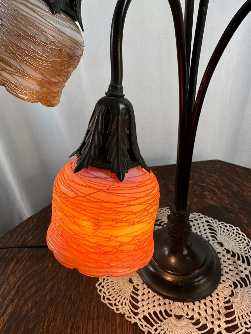 ANTIQUE TABLE LAMP with LILY form Shades Quenzel Style W7584 - Image 7