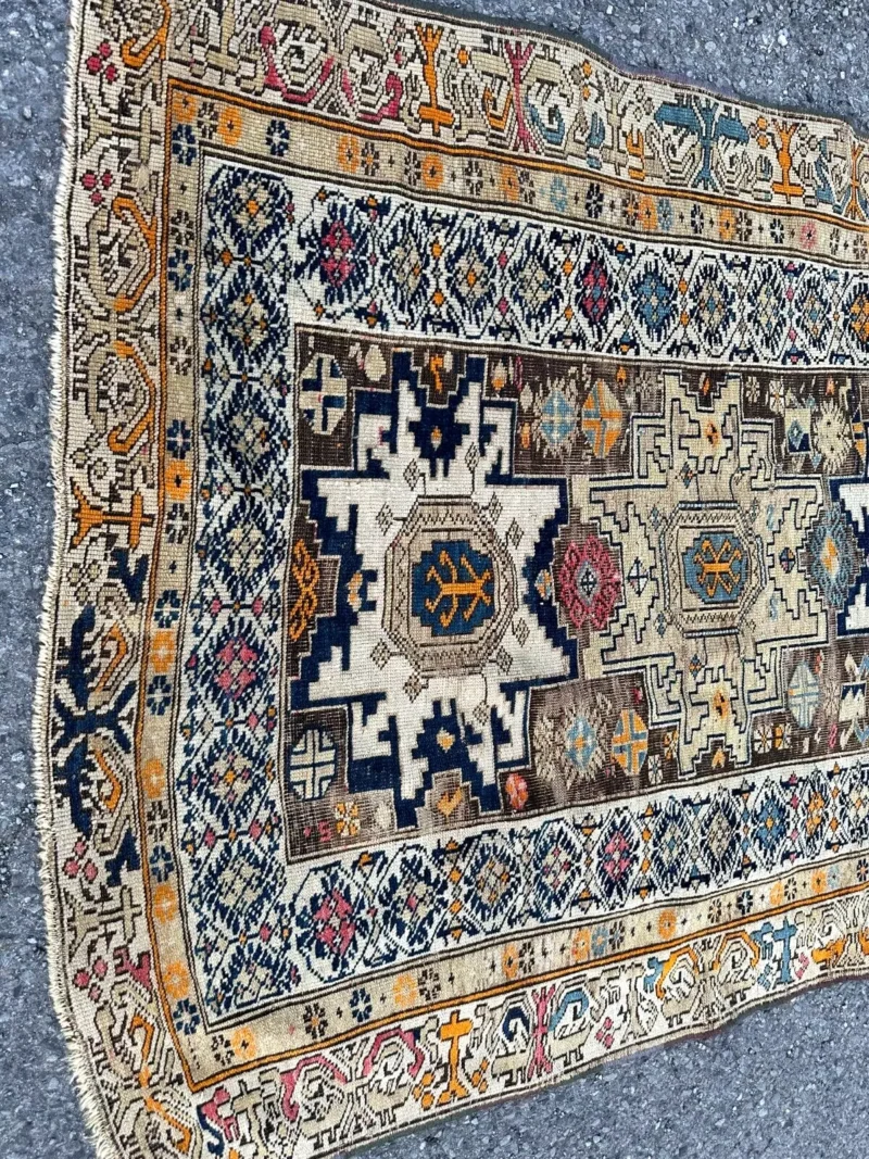 ANTIQUE Caucasian oriental rug c. 1900  4'1"x5'9" - RR4019 - Image 2