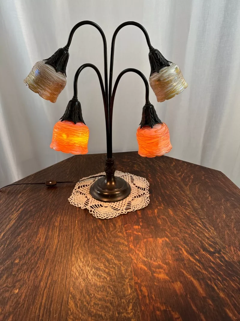 ANTIQUE TABLE LAMP with LILY form Shades Quenzel Style W7584 - Image 2