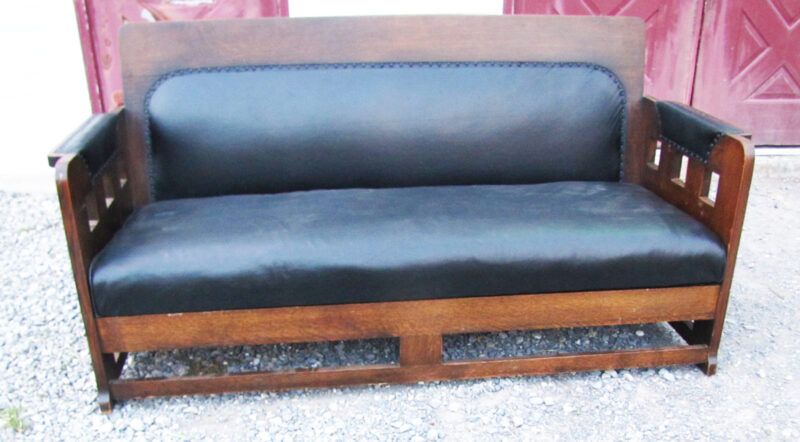 Superb Karpen  Settle w1320