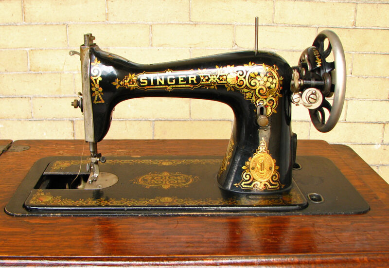 Singer  Sewing Machine W1503 - Image 15