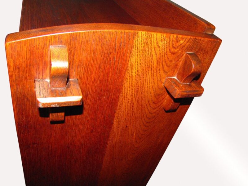 RARE Gustav Stickley Small Bookcase. W1825 - Image 11