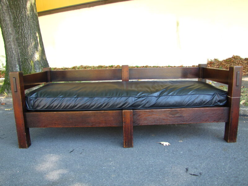 Early Gustav Stickley  Settle W1898 - Image 6