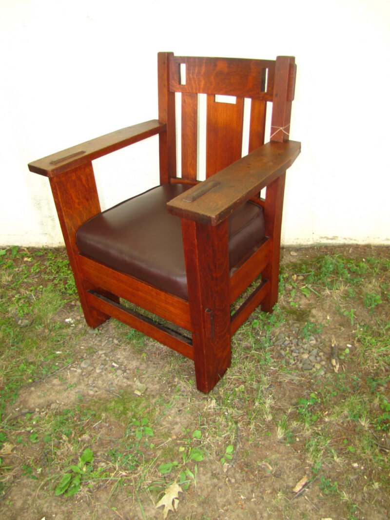Superb Charles Stickley  Armchair With Cutouts W2482
