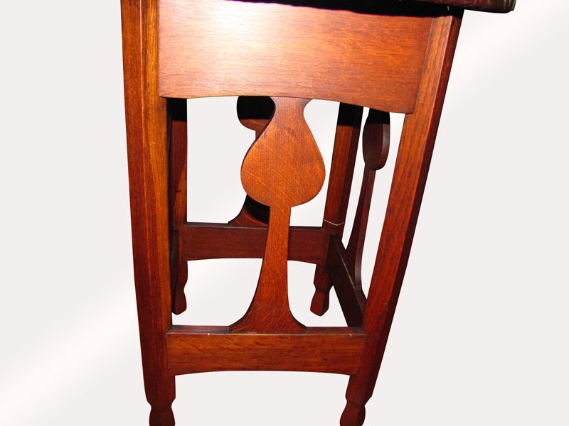 Superb and Rare Stickley Brothers Heart Cut-out Table w2766 - Image 6
