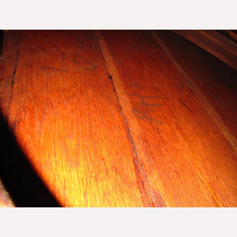 L&jG Stickley Table W2769 - Image 12