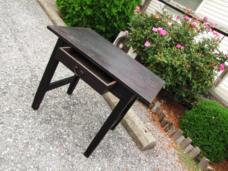 Gustav Stickley Rare & Early Small Library Table. W3018 - Image 2