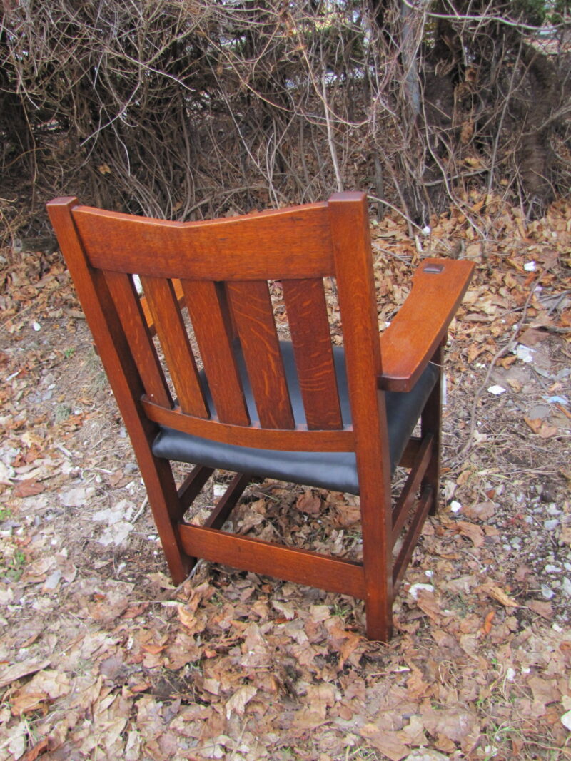 Gustav Stickley V-back Chair W3173 - Image 4