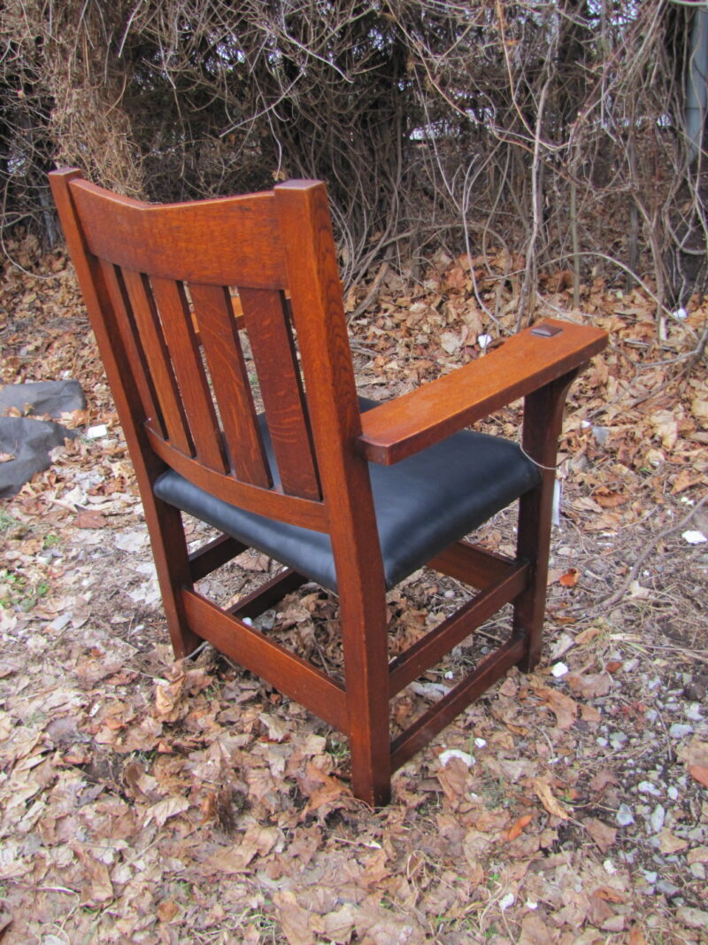 Gustav Stickley V-back Chair W3173 - Image 3