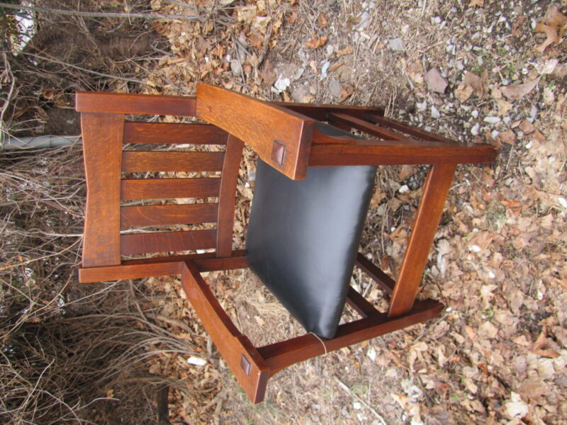 Gustav Stickley V-back Chair W3173