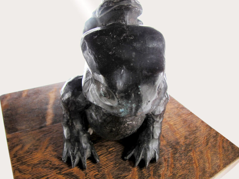Vintage Bronze Statue Of Large Frog Carrying A Baby Frog On Her Back w3252 - Image 5