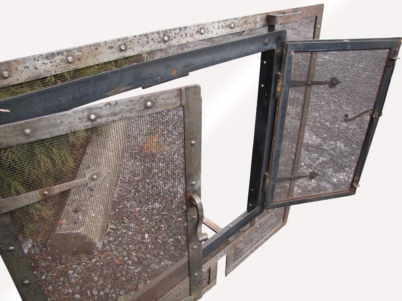 Superb Antique Arts & Crafts Hammered Iron Fireplace Screen w3941 - Image 10