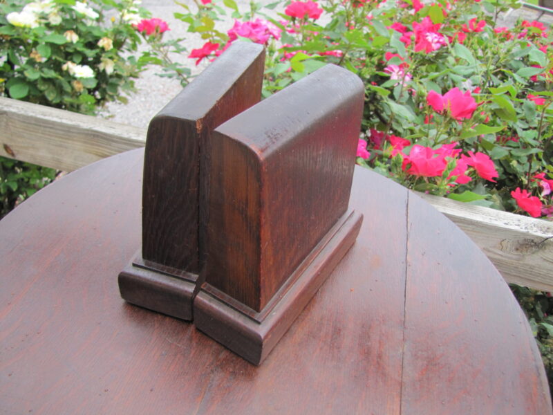 Gus Stickley Bookends w4244