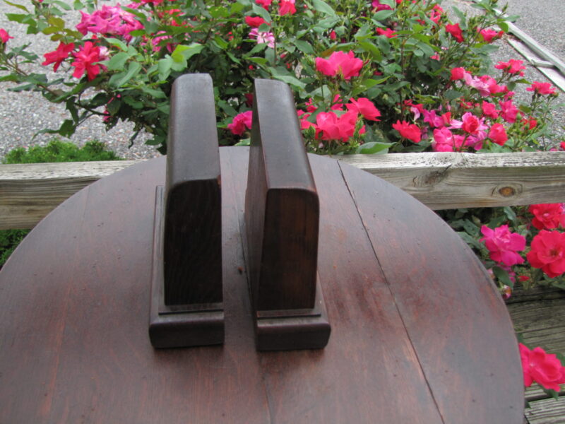 Gus Stickley Bookends w4244 - Image 7