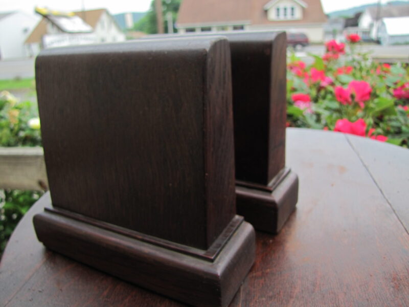 Gus Stickley Bookends w4244 - Image 3