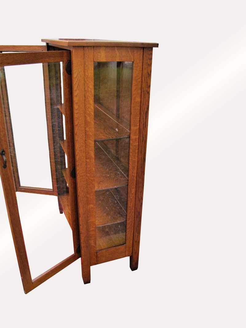 Antique Small Stickley Brothers China Cabinet w5348 - Image 3