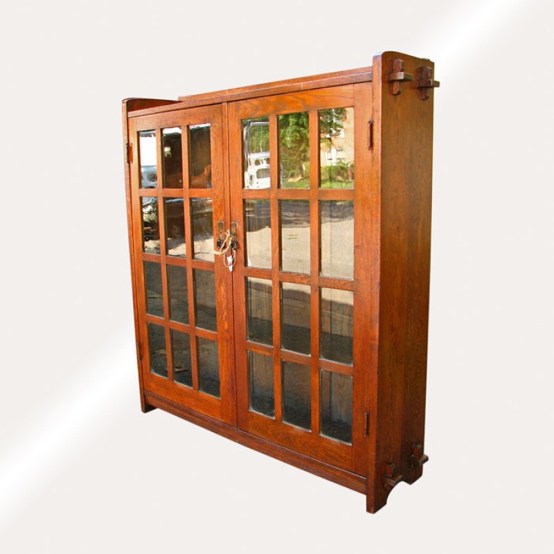 L&jG Stickley 2 Door Bookcase. W908